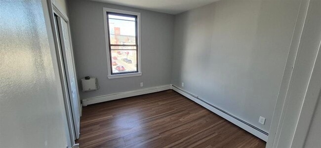 Building Photo - 282 New York Ave