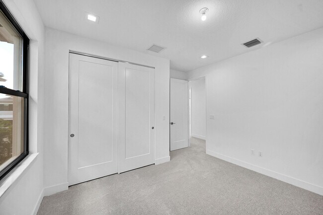 Building Photo - 13198 Feathering Wy