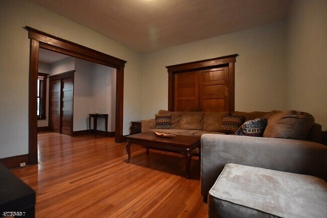 Building Photo - 13 Almira St