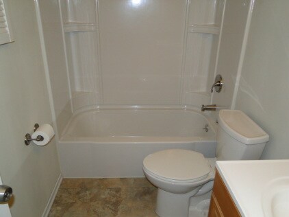 Building Photo - 6930 Birdie Ln