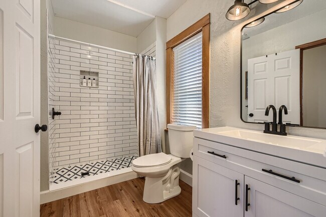 Building Photo - 91 Pearl St