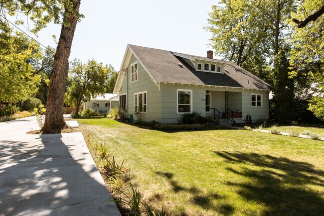 Building Photo - 4403 W Alpine St