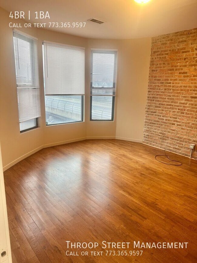 Building Photo - 5709 S Wentworth Ave