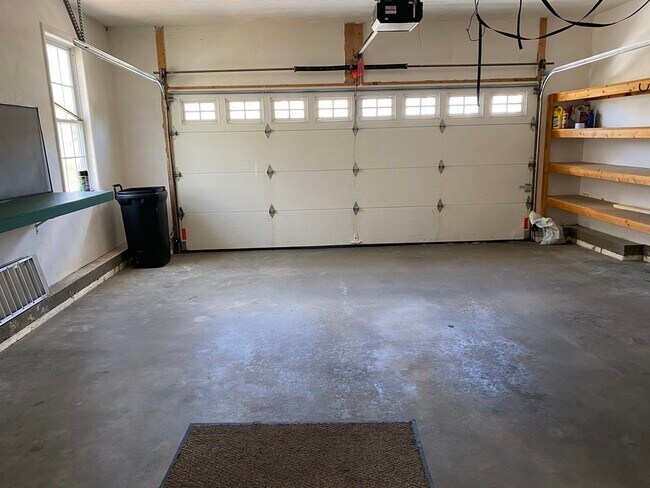 Building Photo - 807 Ledgewood Way