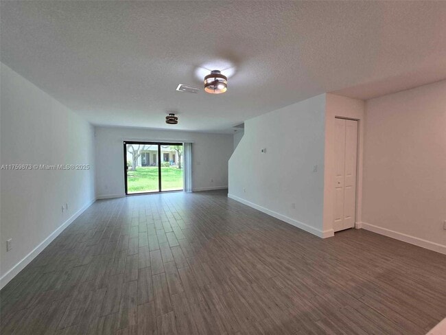 Building Photo - 6001 Woods Edge Cir