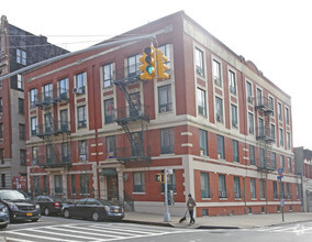 Building Photo - 471 Vanderbilt Ave