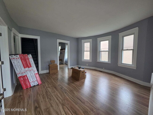 Building Photo - 1115 9th Ave