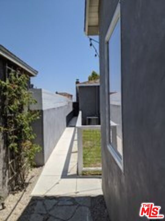 Building Photo - 7851 Airlane Ave