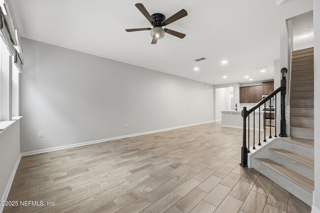 Building Photo - 292 Servia Dr