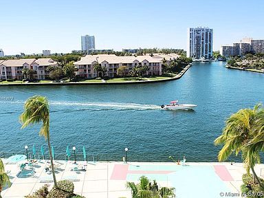 Ocean & Intracoastal View ¦ Balcony - 2 - 3800 S Ocean Dr