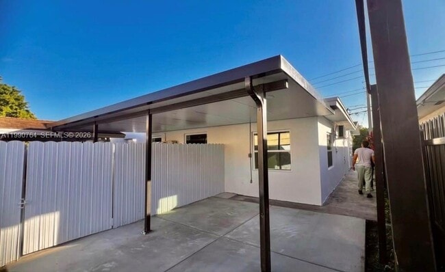 Building Photo - 1800 SW 87th Ave