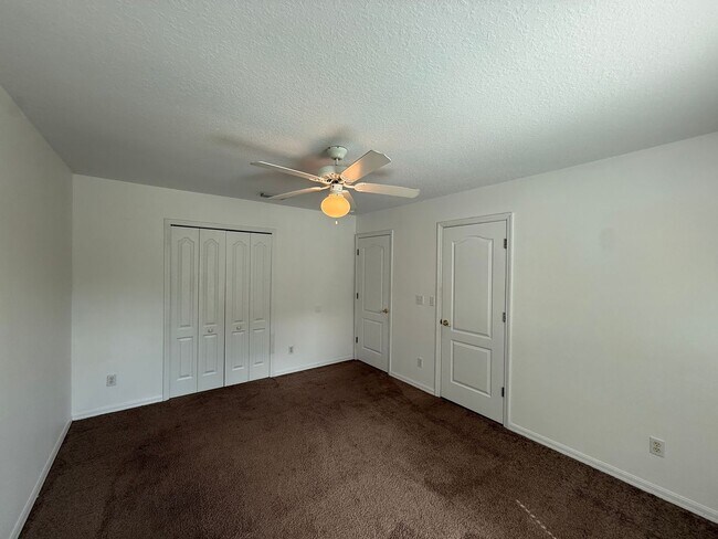 Building Photo - 8927 Courtyard Ln