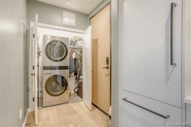 Building Photo - 1601 Park Ave