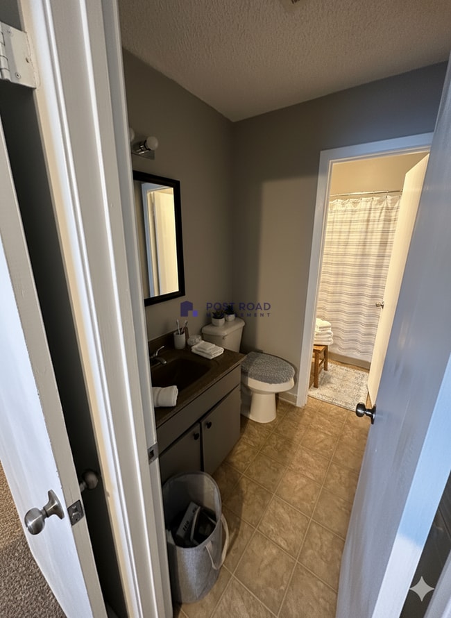 Building Photo - 501 W 27th St S