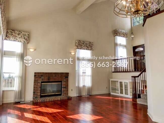 Building Photo - 2030 Laurel Canyon Ct