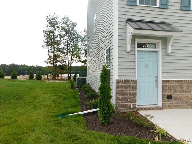 Building Photo - 7037 Leire Ln