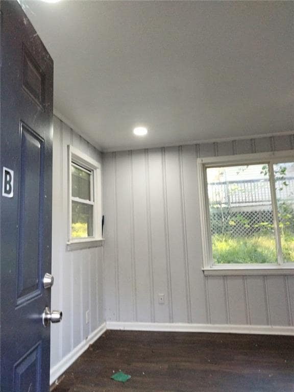 Building Photo - 873 Midway St SE