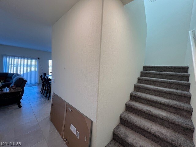 Building Photo - 380 Larksong Ave