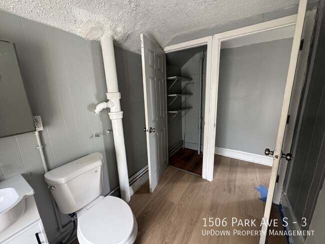 Building Photo - 1506 Park Ave