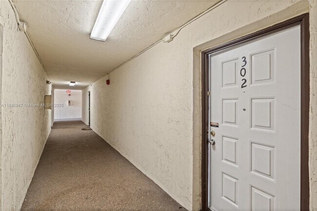 Building Photo - 8005 Lake Dr