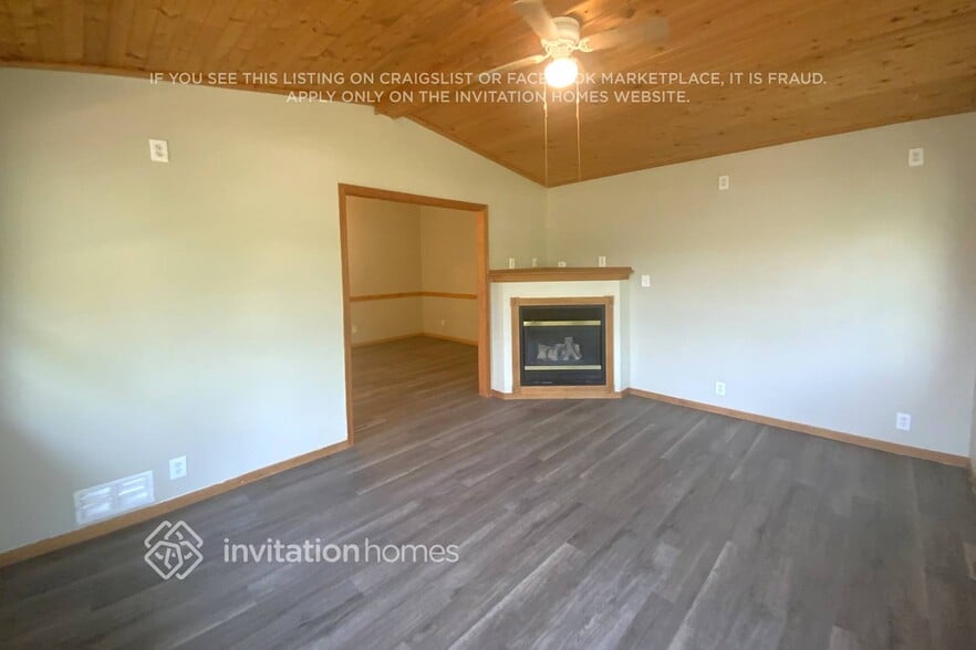 Building Photo - 1716 Lamplight Dr