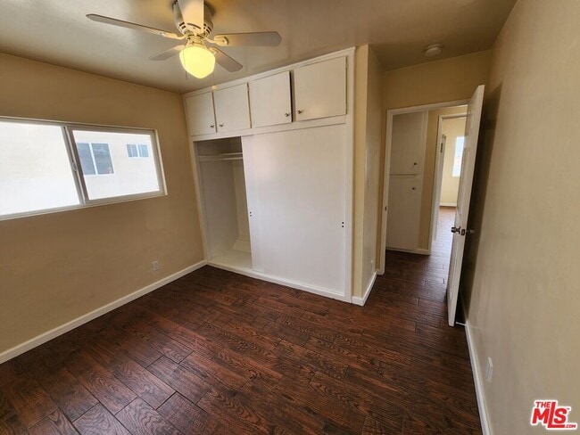 Building Photo - 1533 W 80th St