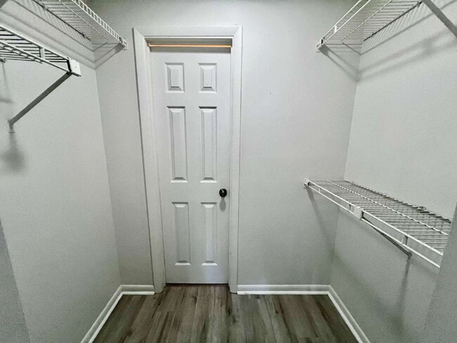 Building Photo - AMAZING 2 BED / 2 BATH CONDO – ONLY 8 BLOCKS FROM THE BEACH!