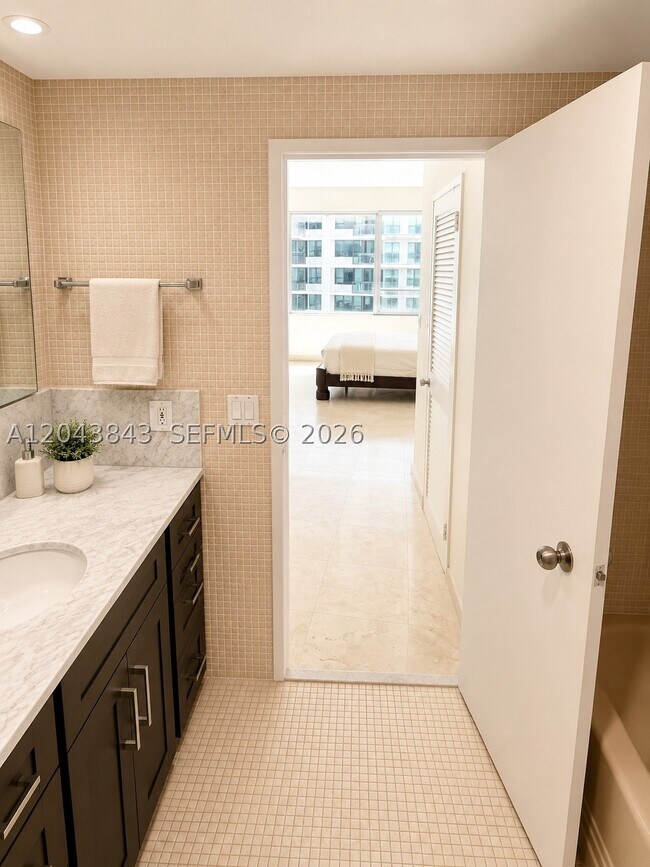 Building Photo - 5255 Collins Ave