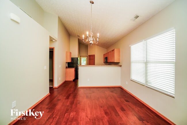Building Photo - 2820 Hillstone St