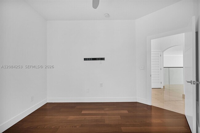 Building Photo - 10957 NW 73rd Terrace