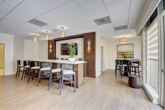 Building Photo - 4201 N Ocean Blvd