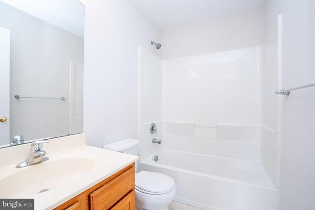 Building Photo - 5 Rafting Way