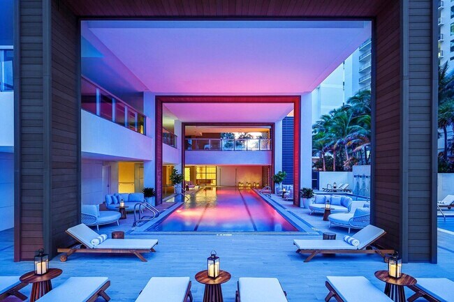 Building Photo - 3100 N Ocean Dr