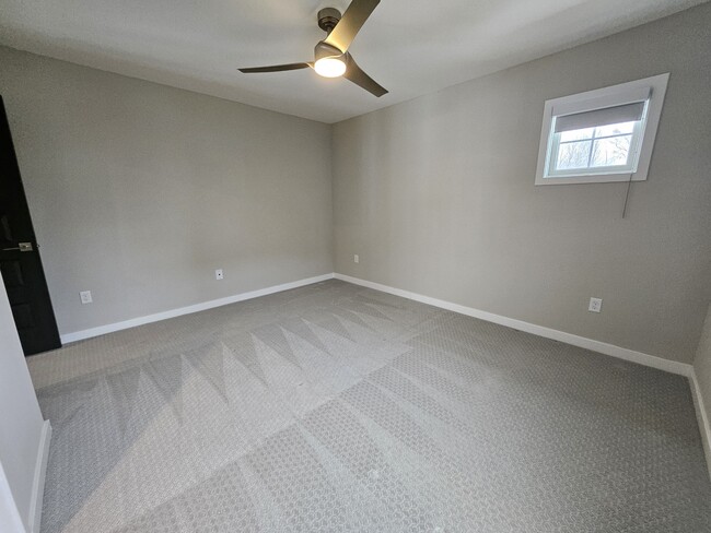 Building Photo - 228 Oakhurst Wy