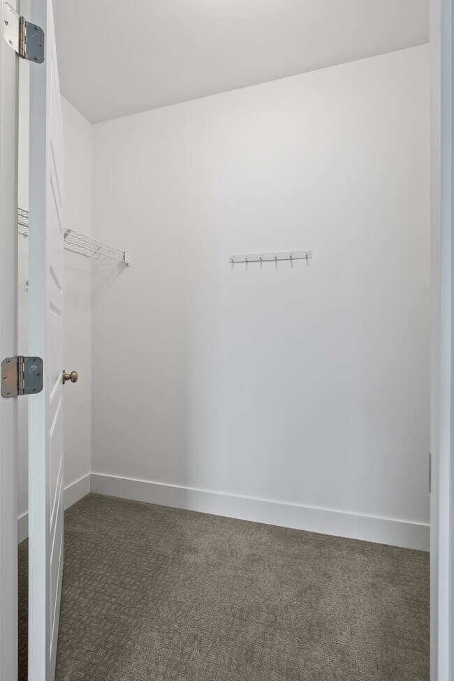 Building Photo - 145 Summerfield Way