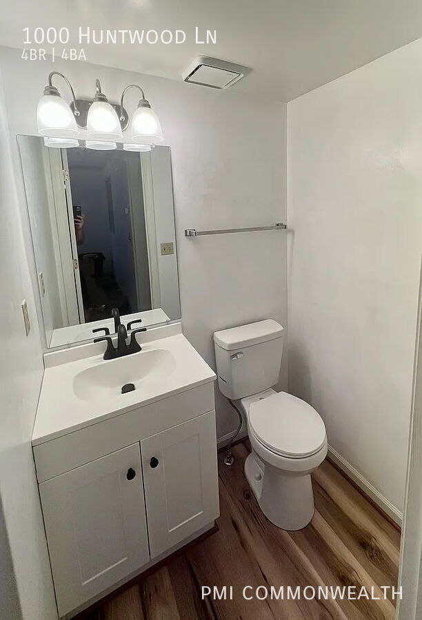 Building Photo - 1000 Huntwood Ln