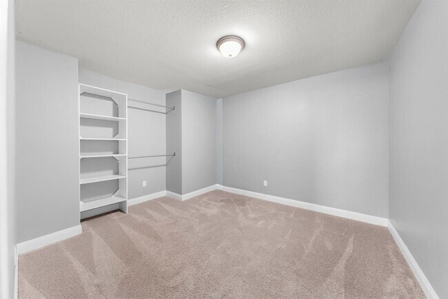 Building Photo - 408 Andele Way