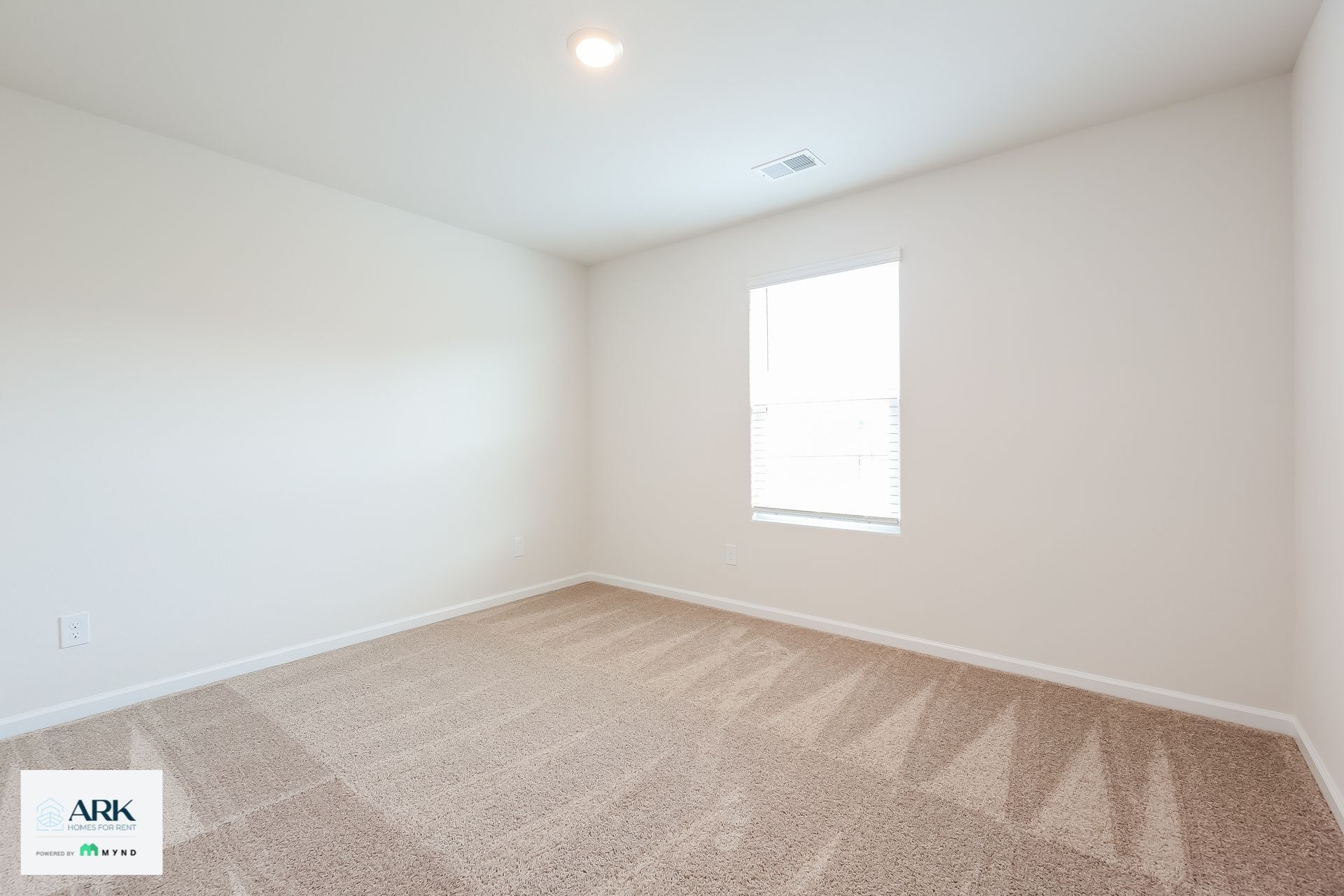 Building Photo - 2106 Southlea Dr