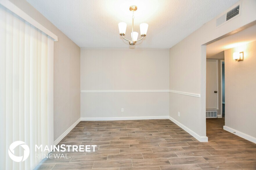 Building Photo - 926 Wateka Way