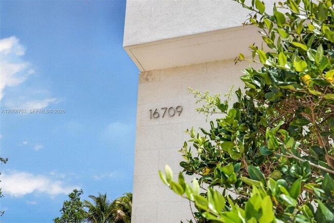 Building Photo - 16709 Botaniko Dr N
