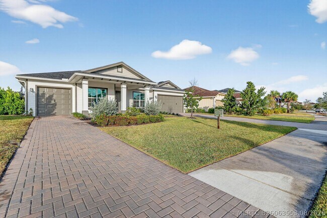 Building Photo - 799 Hookline Cir