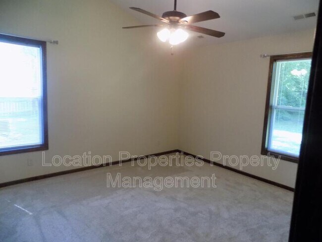 Building Photo - 433 Arkansas St