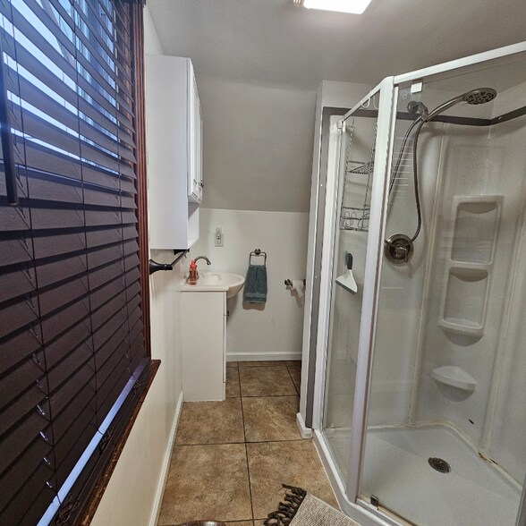 Building Photo - 8 Broad St