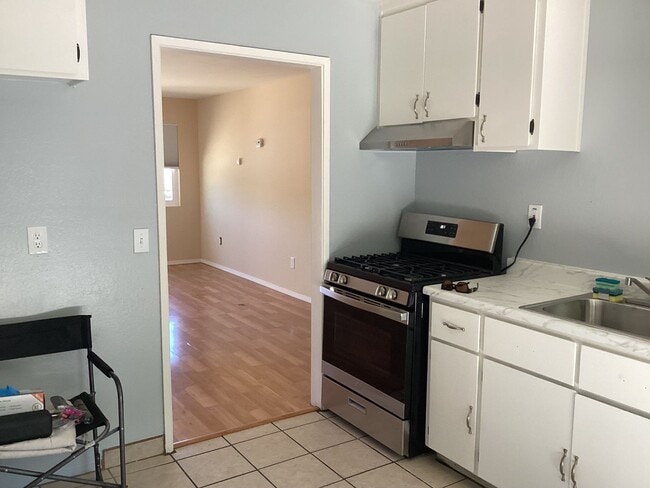 Building Photo - Westside property