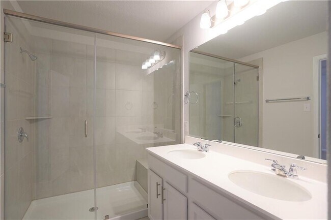 Building Photo - 12110 Tolson Dr