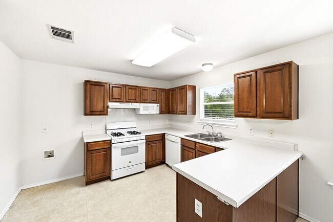Building Photo - 220 Peppergrass Cove