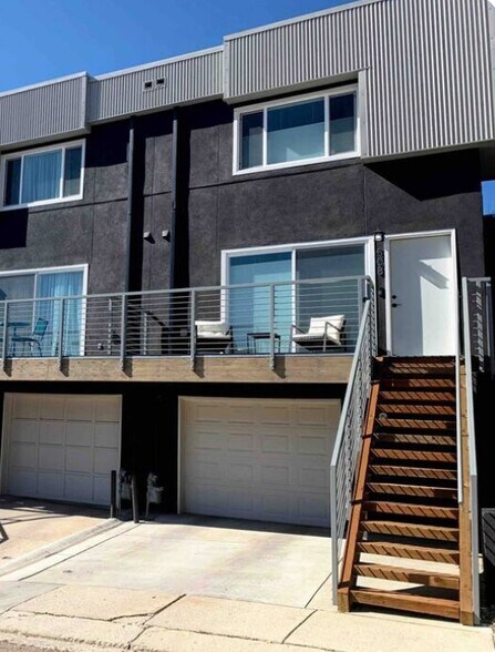 Private entrance with drive-in attached garage, an uncommon offering in a west side location. - 524 Superior St