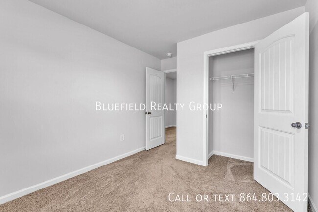 Building Photo - 503 Heswall Ct