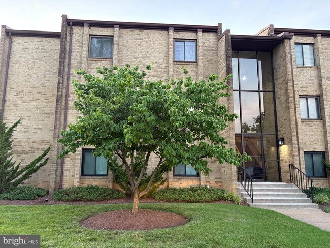 Building Photo - 10630 Provincial Dr