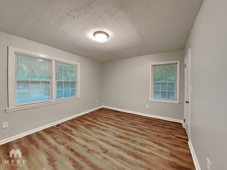 Building Photo - 1125 Curtis Dr
